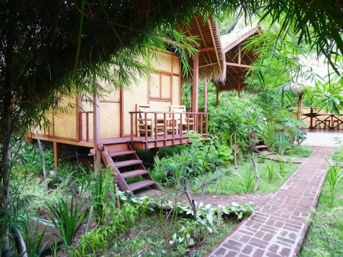Shibui Garden Bungalows and Restaurant - parking