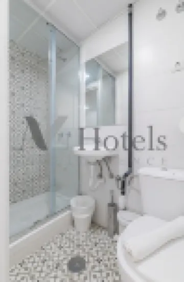 Ayz Elcano - Auto Check-in Property