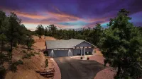 2 bedroom modern home in a private neighborhood10% weekly/15% monthly discount