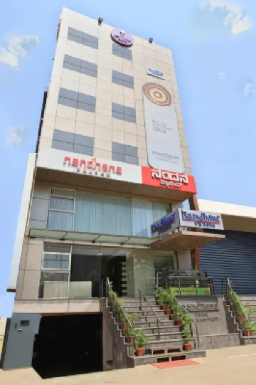 La Sara Comforts Hotel a 