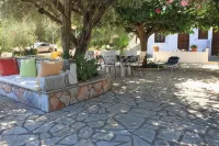 Ballas Apartments Hotels in Fiscardo