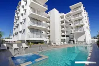 Ocean Views Resort - Beach