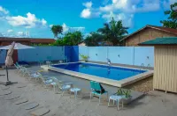 Residence Aina - Kolam Renang