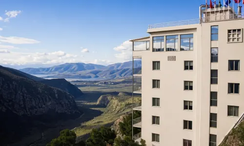 V Hotel Delphi