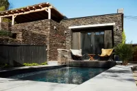 Charly 132 - Pools