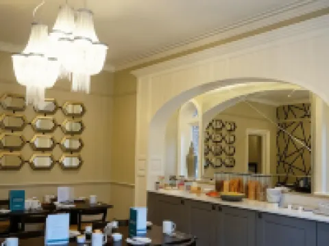 The Lawn Guest House Gatwick Hotels in Horley