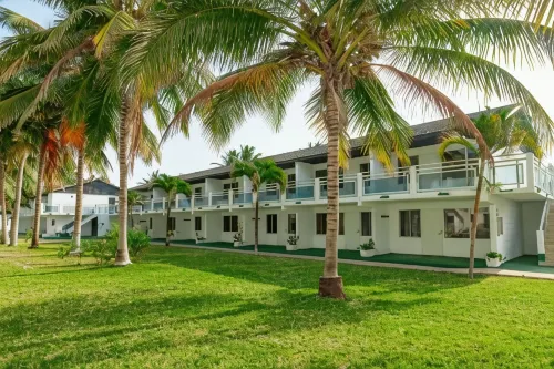 Bungalow Beach Hotel