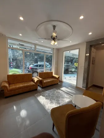 Aamod Feather Touch Отели рядом с достопримечательностью «Найнитал көлү»