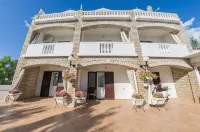 Pansion Tony Pag Hoteles cerca de Plaża