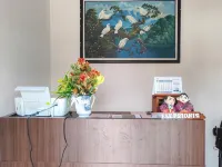 New Era Family Homestay Binjai Mitra RedDoorz Hotels in Binjai