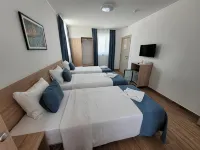 Dona, Altina - Condos