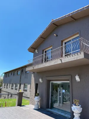 Carod Espacio Serrano Hotel dekat Complejo El Sol