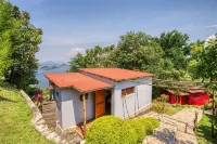 Chameleon Hill Forest Lodge Hotels near Bwindi Impenetrable Forest National Park