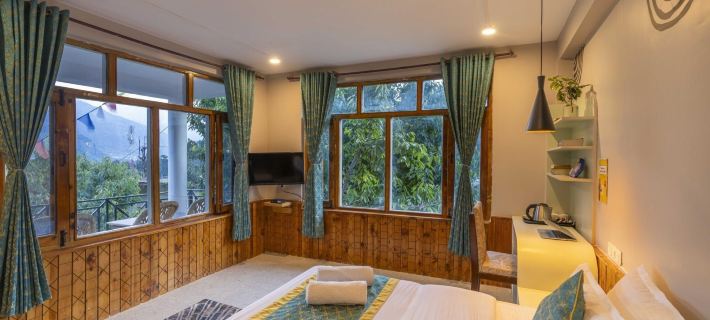 Zostel Old Manali Hotels in Manali