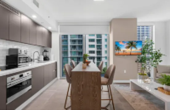 Resort Style Pool and Exceptional Amenities - Amazing Studio