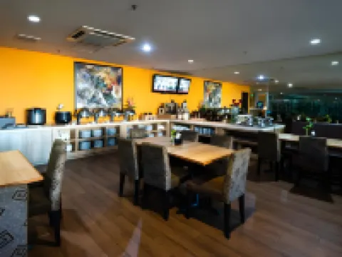 The Square Surabaya Hotel Hotels in Wonocolo