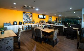 The Square Surabaya Hotel