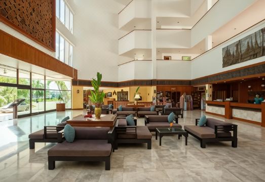 2. 센트라 바이 센..