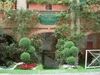 Affittacamere con Camere di Charme Hotel in zona Parco Arcobaleno