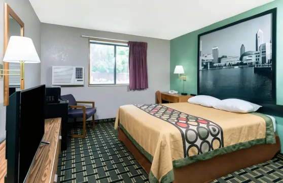 特温斯堡-克利夫蘭地區速8酒店