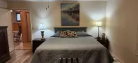 "High End Luxury Cabin", Forest Access, Spacious, Views, Elevation, Sparkling