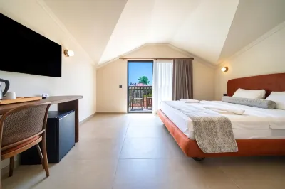 Magic Tulip Beach Hotel Hotels near Billy's Beach