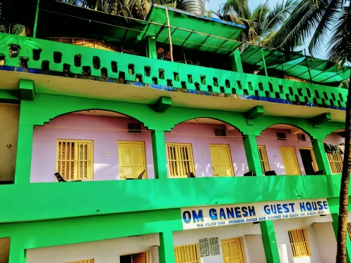 Om Ganesh Guest House Cliffside Các khách sạn ở Arambol