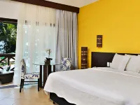 Iara Beach Hotel Boutique Hotels near Itapuã