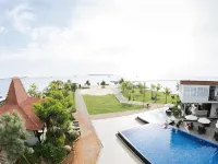 D'Season Premiere Hotel Jepara - Beach