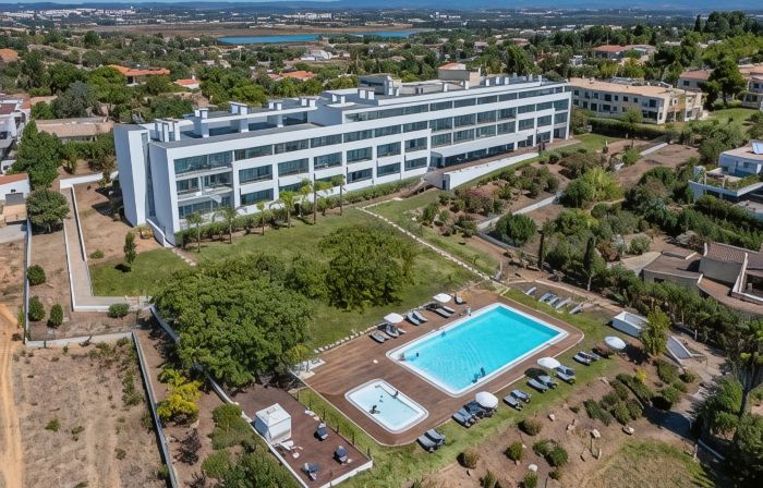 Pelican Alvor