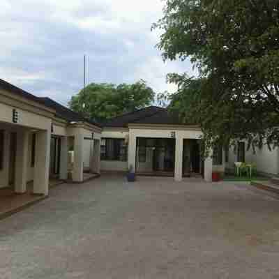 Lediba Guest Lodge Hotel Exterior