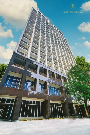 The Tribute Hotel Отели рядом с достопримечательностью «The Immaculate Conception Cathedral of Cubao»