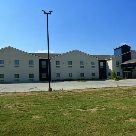 Americas Best Value Inn and Suites Prairieville