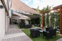 Hôtel Mercure Villefranche-Sur-Saône Hotels in Blace