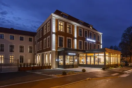 Mercure Saint-Omer Centre Gare Отели в г. Клермаре