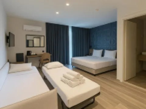 アテネ コースト ホテル グリファダのホテル