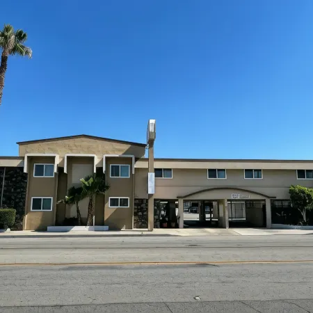 Grand Inn