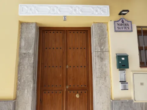 Apartamentos Nahira Suites 3000