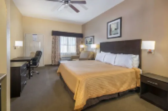 Days Inn by Wyndham Baytown East