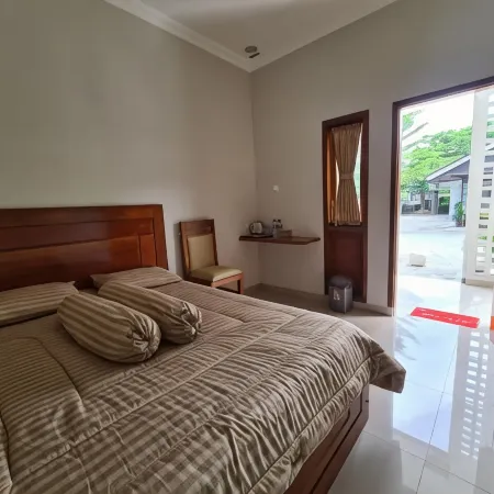 Kaliu Kostel Pacitan