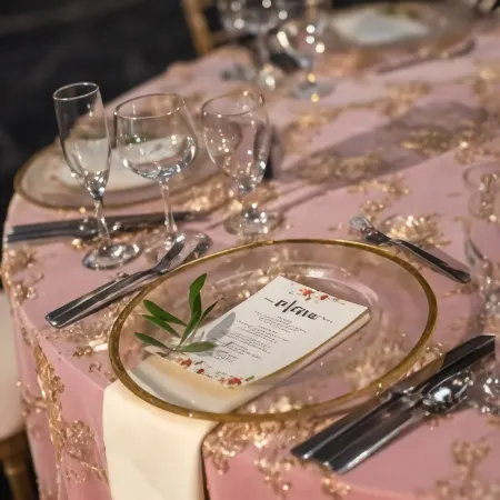 Renaissance Columbus Downtown Hotel Отели рядом с достопримечательностью «Большой Колумбийский Конвенционный Центр»