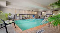 Best Western Plus Pratt Hotel a Township 12
