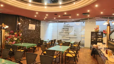 APA Hotel Uozu-Ekimae Отели в г. Уодзу