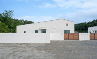 Private Gangneung Pool Villa