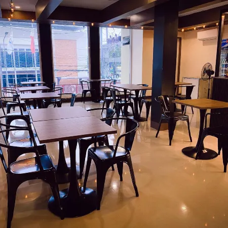 Emmie Hotel
