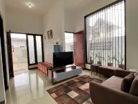 MP Villa Orchards D1 Malang - Homestays