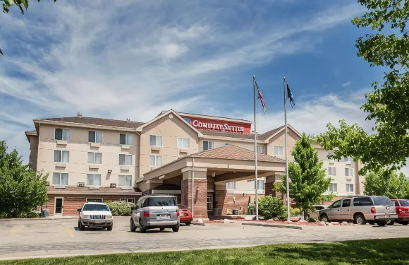 機場舒適套房酒店