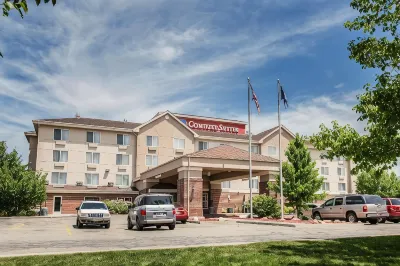 Comfort Suites Airport Hotel a 