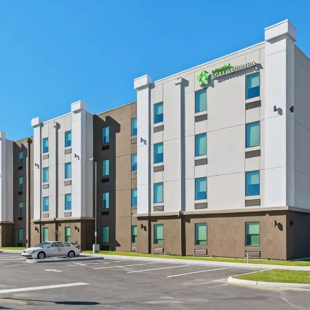 Extended Stay America Premier Suites - Tampa - Fairgrounds - Casino Отели рядом с достопримечательностью «Парк аттракционов Busch Gardens»