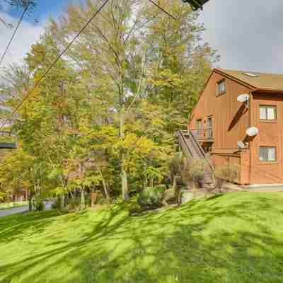 Mountain Creek Ski Condo with 2 Decks! Hotel Exterior